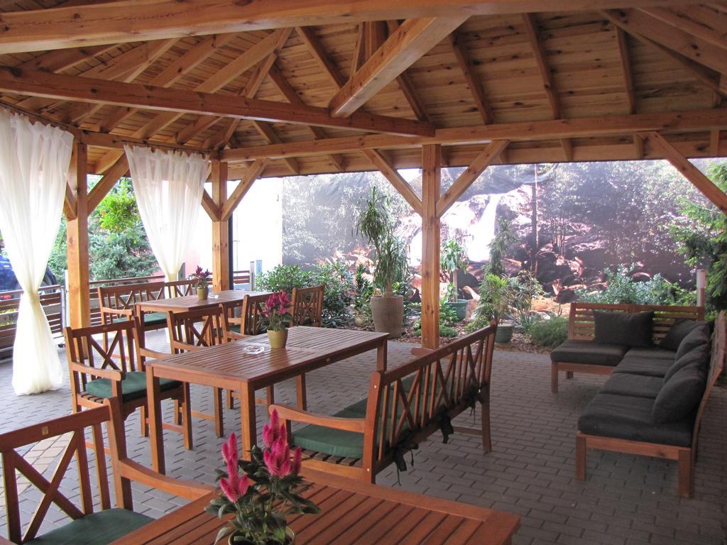 Aviator Hotel Restauracja & Spa Pabianice Eksteriør billede