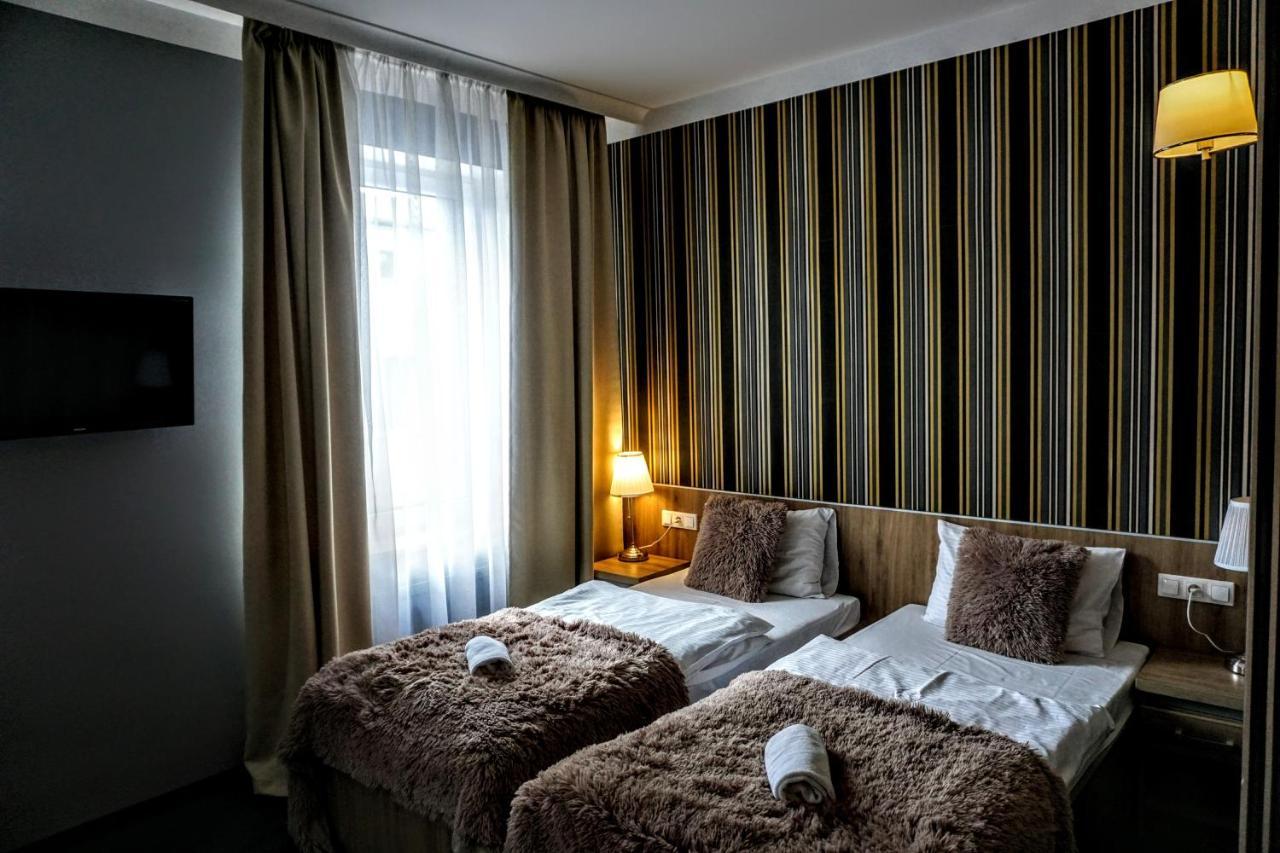 Aviator Hotel Restauracja & Spa Pabianice Eksteriør billede